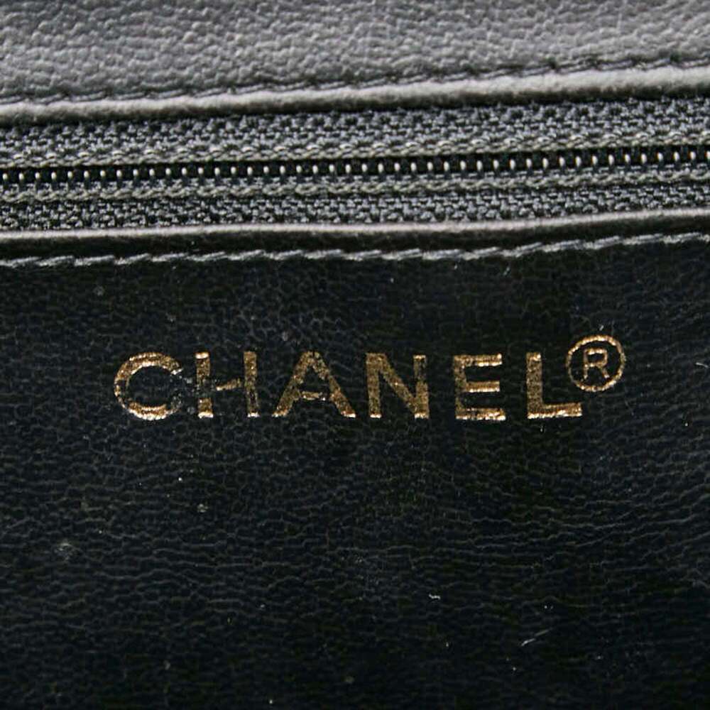 CHANEL Black Lambskin Leather Shoulder Bag - Picture 10 of 11